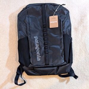 Patagonia Black Hole Pack 25L Backpack Black 49298 New with Tags
